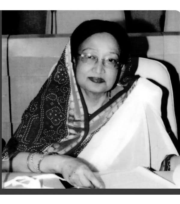 বেগম খুরশিদ জাহান হক-এঁর ২০তম মৃত্যুবার্ষিকী আজ। বেগম খুরশিদ জাহান হক-এঁর ২০তম মৃত্যুবার্ষিকী আজ। 