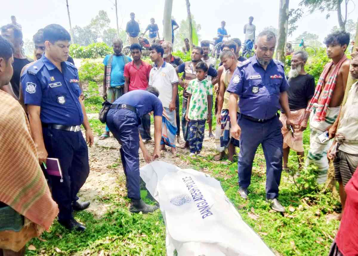 নবাবগঞ্জে আমবাগান থেকে  গৃহবধূর মরদেহ উদ্ধার