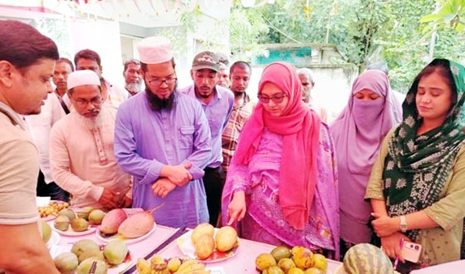 ঘোড়াঘাটে তিন দিনব্যাপী  জাতীয় ফল মেলার উদ্বোধন