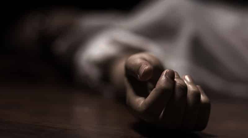 হাসপাতালে মৃত স্ত্রীকে রেখে পালিয়ে যাবার সময় স্বামী আটক