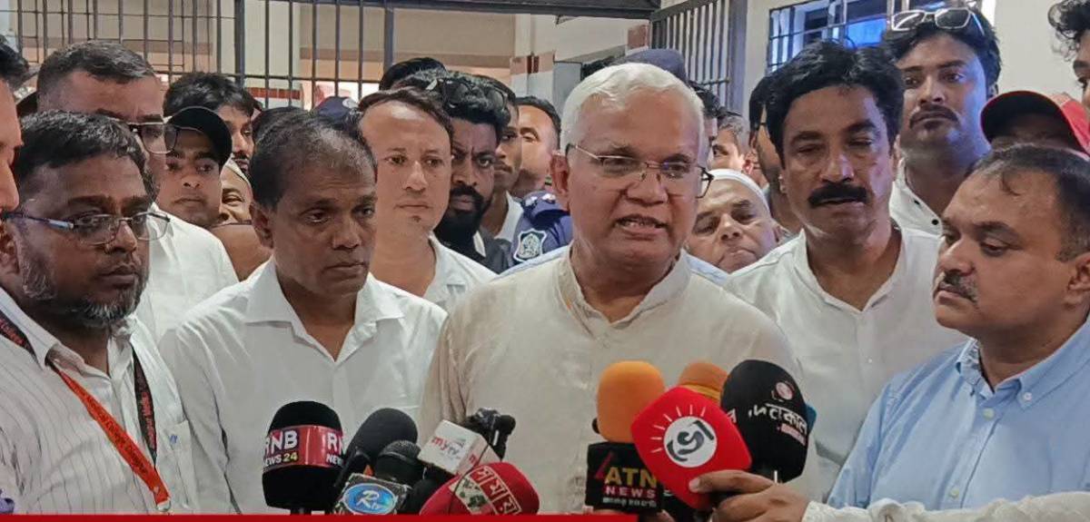 দিনাজপুর মেডিকেল কলেজ হাসপাতালের নাম রাজনৈতিক উদ্দেশ্যে পরিবর্তন করা হয়েছিল: ডা. জাহিদ