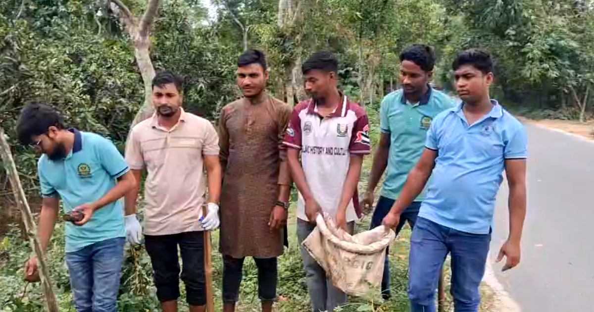 নবাবগঞ্জে ব্লাড ফাইটার্স টিমের ৫ম প্রতিষ্ঠাবার্ষিকী উপলক্ষে ২০০ তালবীজ রোপণ কর্মসূচি